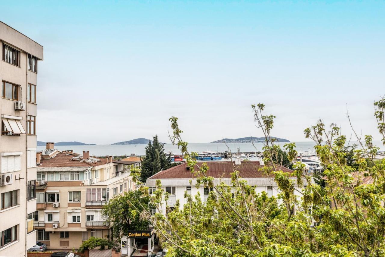Chic Sea View Flat On Bagdat Avenue In Bostanci Provincia di Istanbul